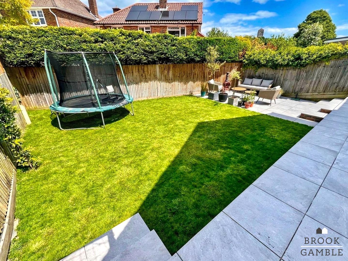 3 Bedroom House. Milton Road in Eastbourne,  17